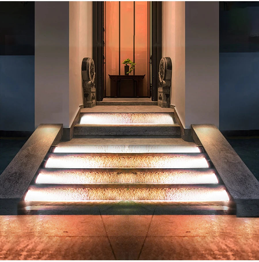 AMARYLLIS™ Solar Powered Stair Lights