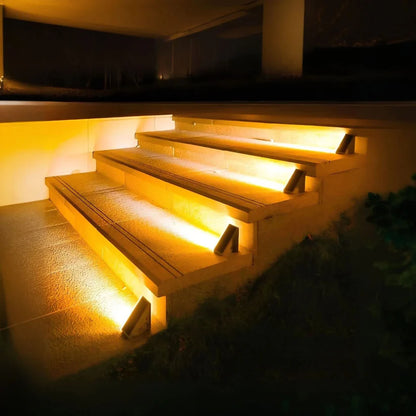 AMARYLLIS™ Solar Powered Stair Lights
