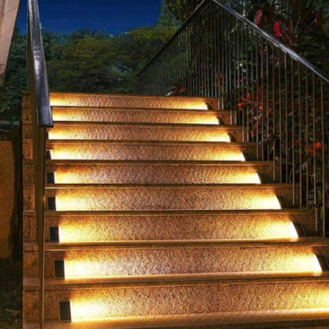 AMARYLLIS™ Solar Powered Stair Lights